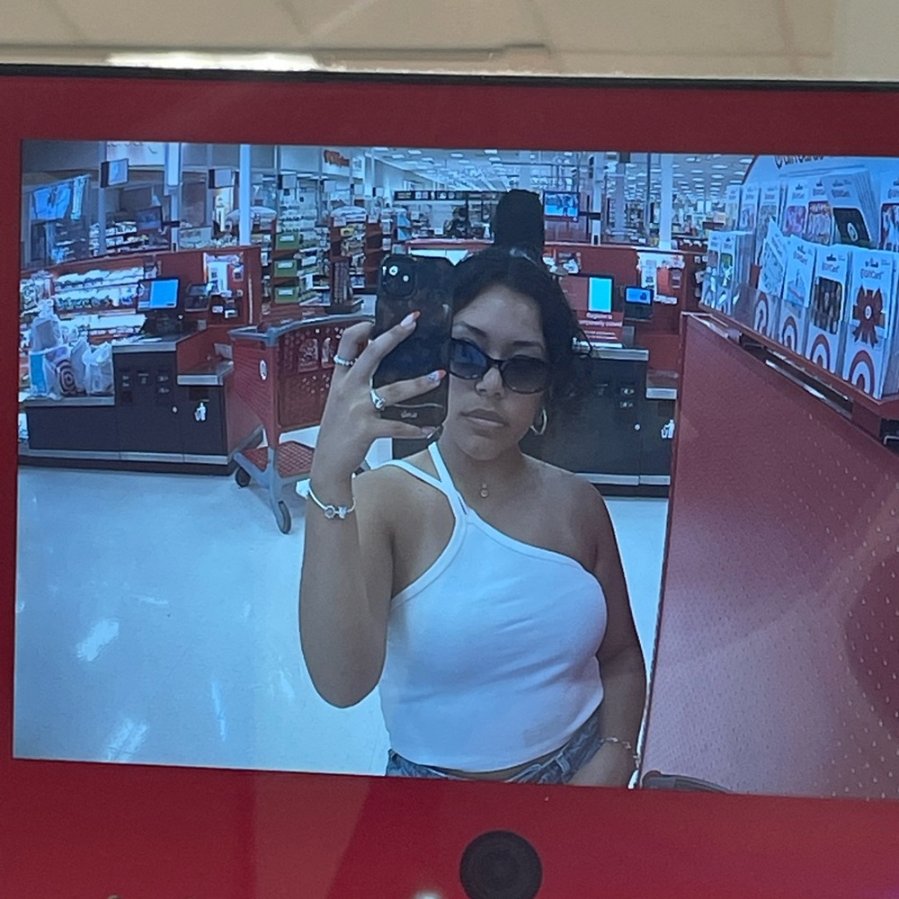 Meet your Posher, Juliana